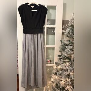 Elan Black and Gray Maxi Dress